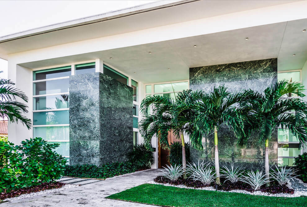 A Luxurious and Sunny Contemporary House in Hallandale Beach by Enrique Feldman (6)