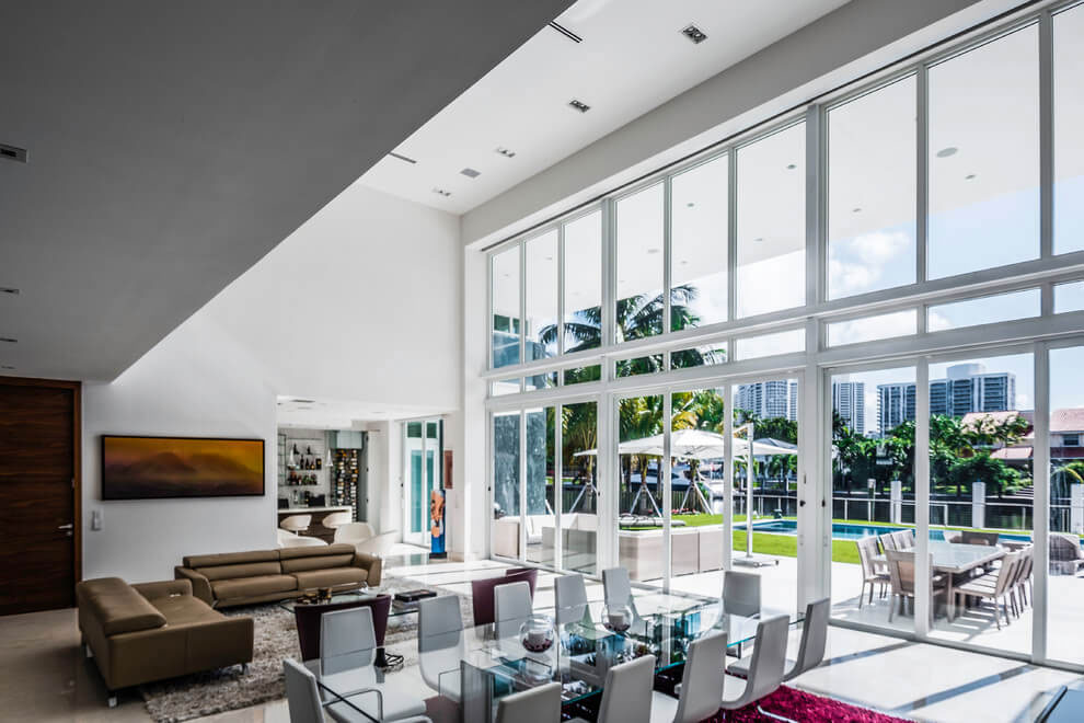 A Luxurious and Sunny Contemporary House in Hallandale Beach by Enrique Feldman (9)