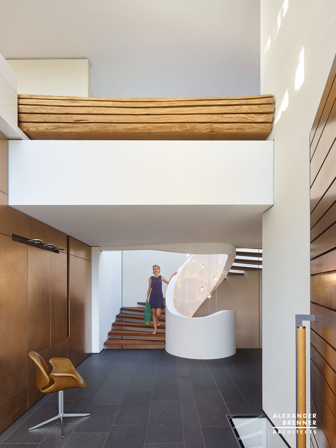A Magnificent Contemporary Home Framed by Low Walls in Reutlingen, Germany by Alexander Brenner Architects (12)