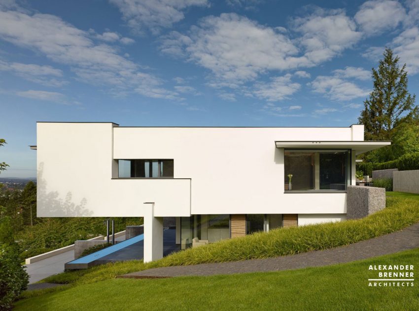 A Magnificent Contemporary Home Framed by Low Walls in Reutlingen, Germany by Alexander Brenner Architects (4)