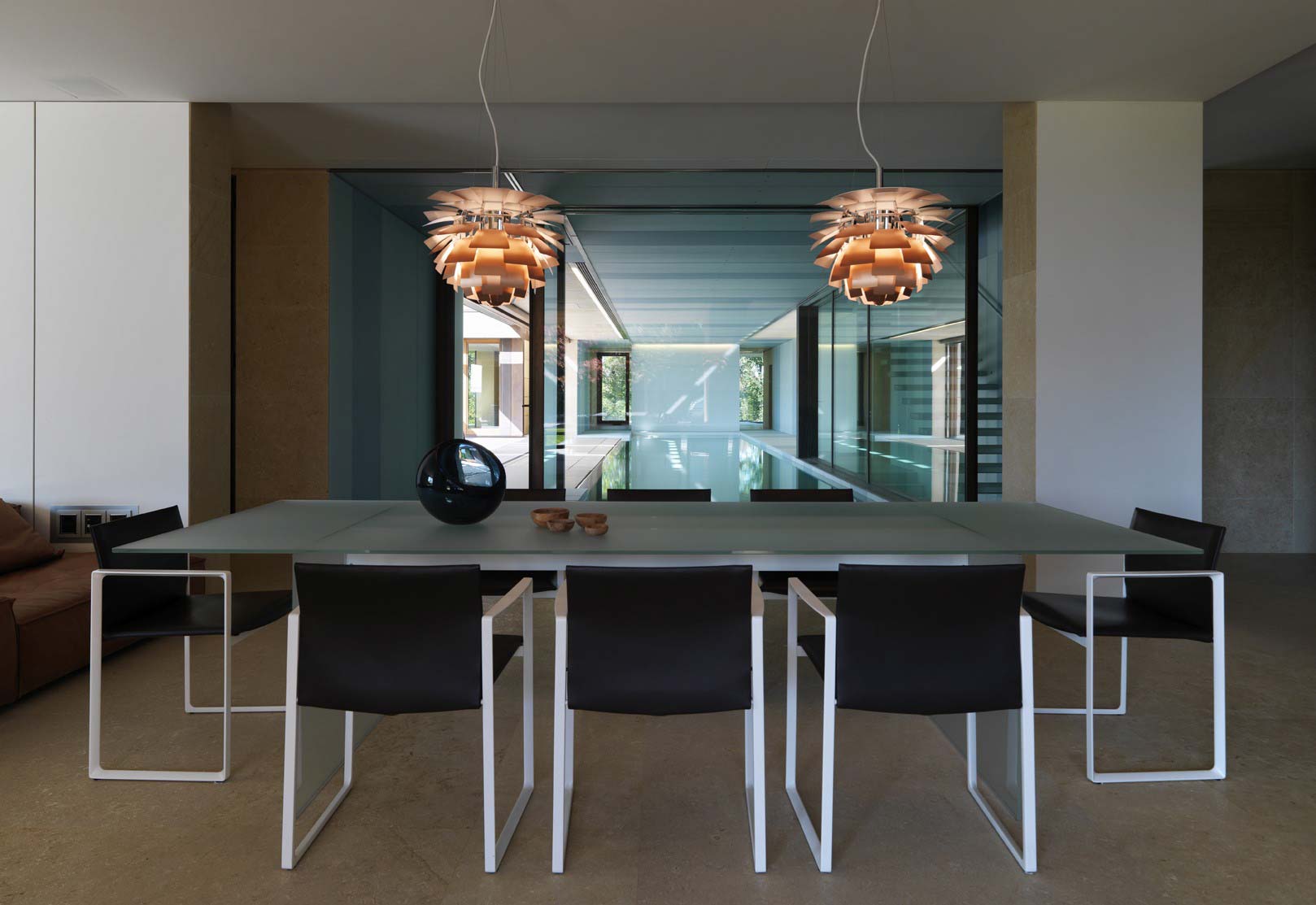 A Marvelous Contemporary House with Indoor Pool and Beautiful Style in Como, Italy by Arkham (11)