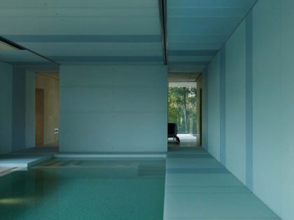 A Marvelous Contemporary House with Indoor Pool and Beautiful Style in Como, Italy by Arkham (8)