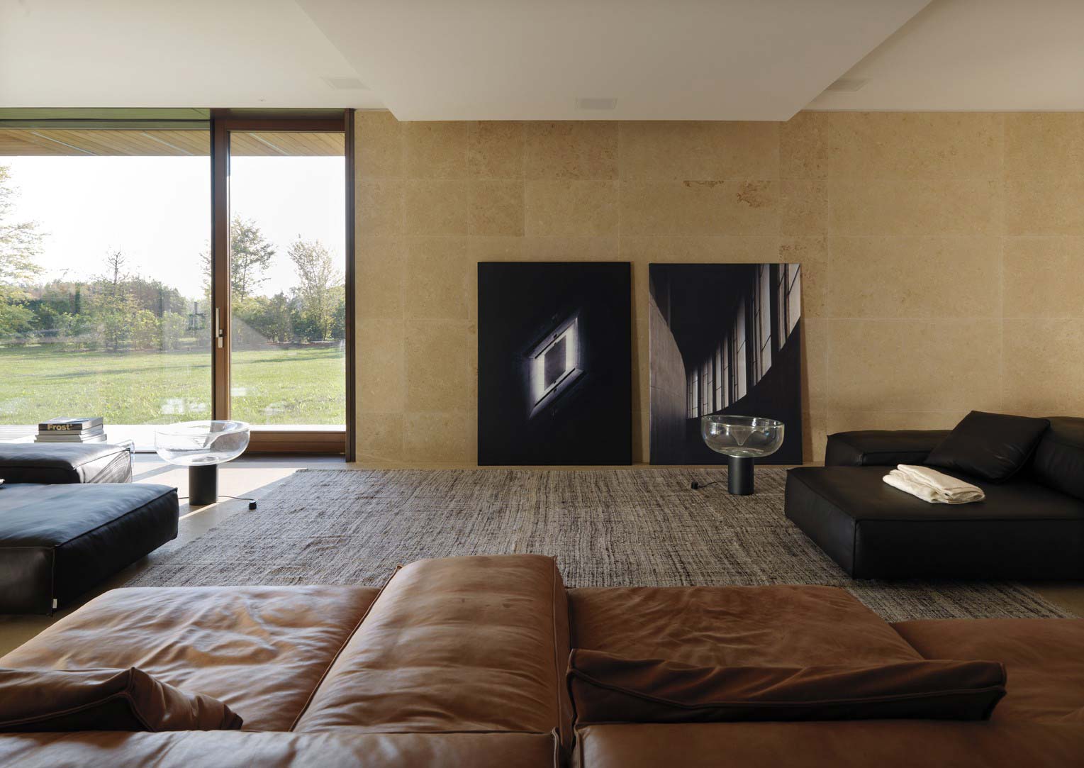 A Marvelous Contemporary House with Indoor Pool and Beautiful Style in Como, Italy by Arkham (9)