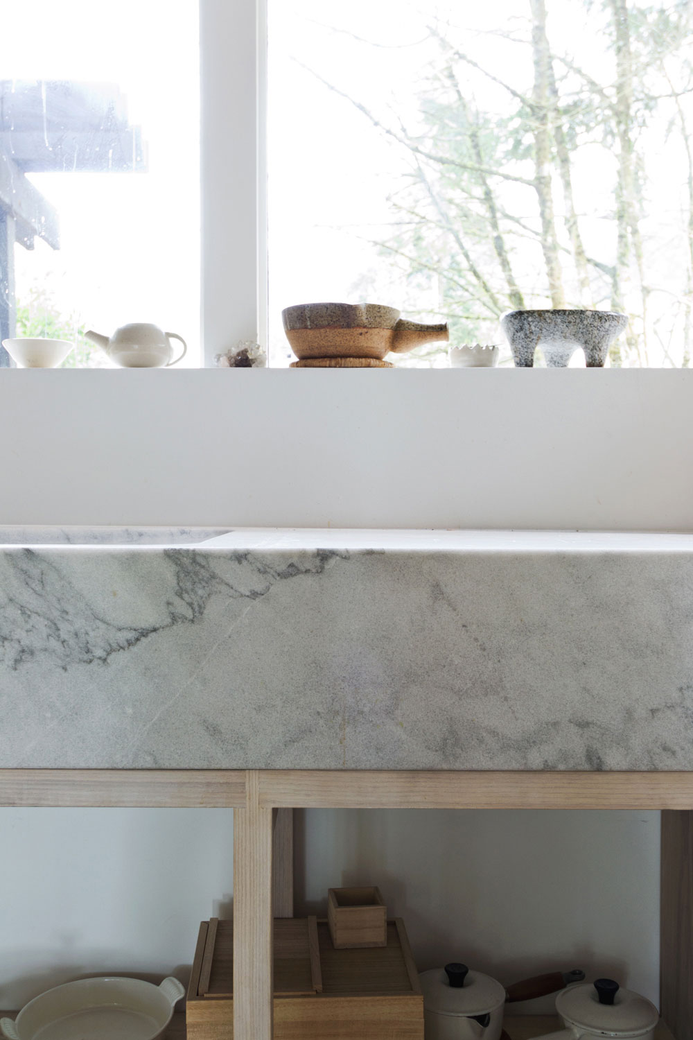 A Mid-Century Mountain House with Open and Light Interiors in North Vancouver by Scott & Scott Architects (11)