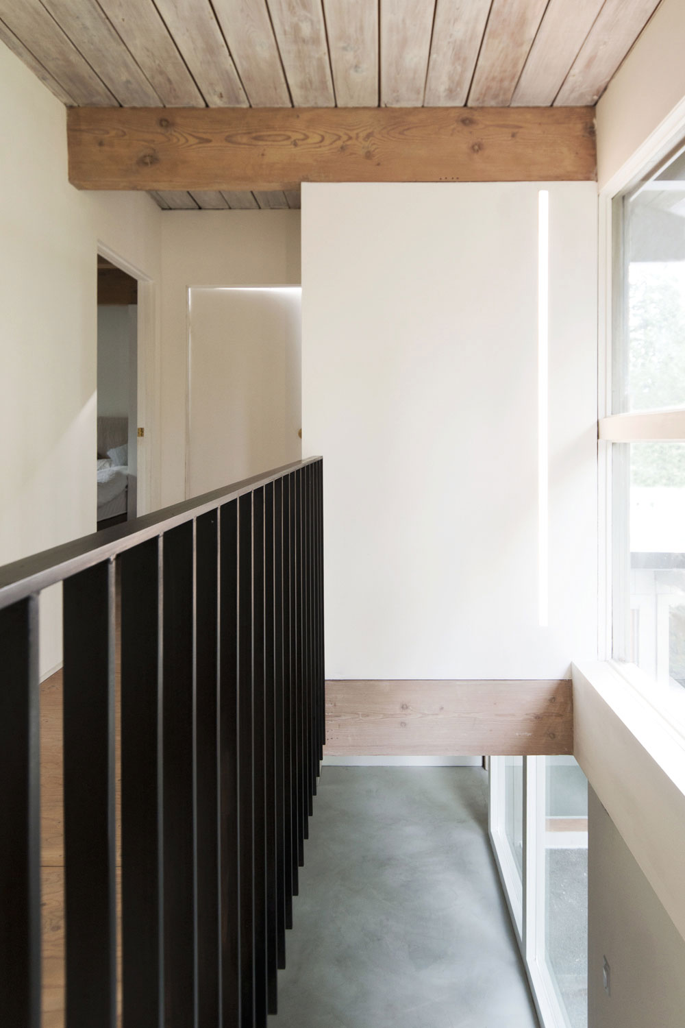 A Mid-Century Mountain House with Open and Light Interiors in North Vancouver by Scott & Scott Architects (15)