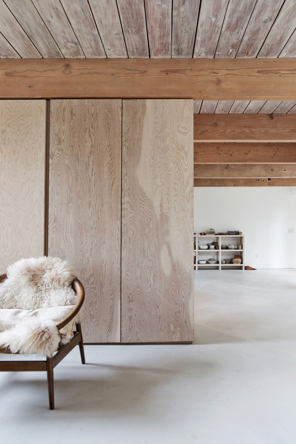 A Mid-Century Mountain House with Open and Light Interiors in North Vancouver by Scott & Scott Architects (4)