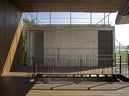 A Modern Concrete Beach House Surrounded by a Lush Green Expanse of Guerrero, Mexico by PAUL CREMOUX studio (11)