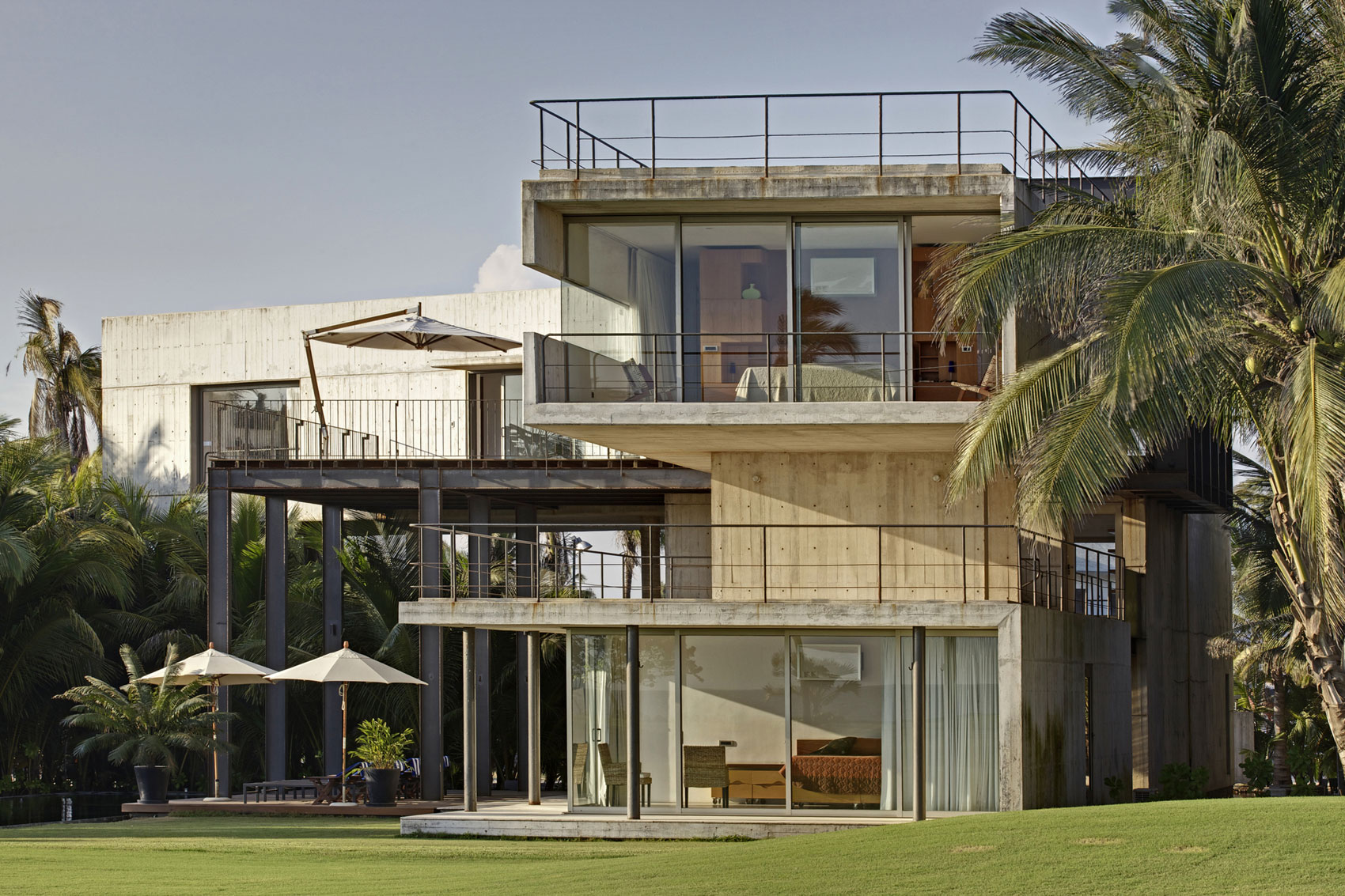 A Modern Concrete Beach House Surrounded by a Lush Green Expanse of Guerrero, Mexico by PAUL CREMOUX studio (2)