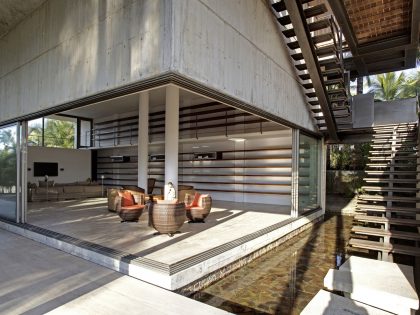 A Modern Concrete Beach House Surrounded by a Lush Green Expanse of Guerrero, Mexico by PAUL CREMOUX studio (6)