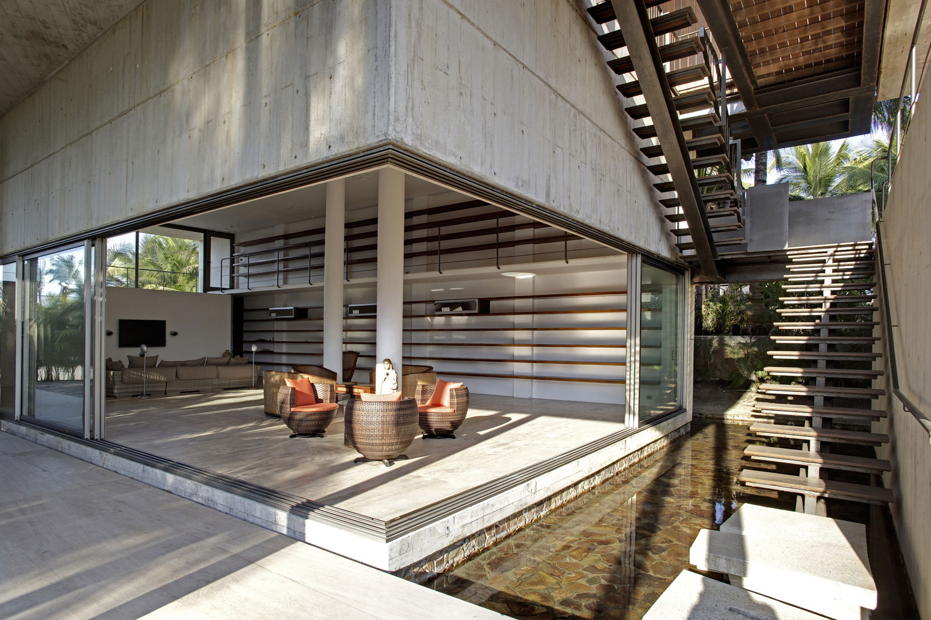 A Modern Concrete Beach House Surrounded by a Lush Green Expanse of Guerrero, Mexico by PAUL CREMOUX studio (6)