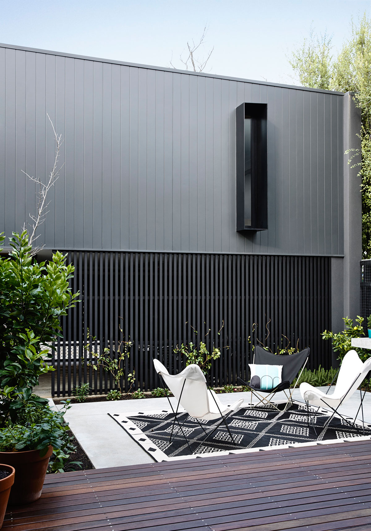 A Modern Home with Spacious Yoga Studio and Bright Neutral Interior in Victoria by InForm (1)