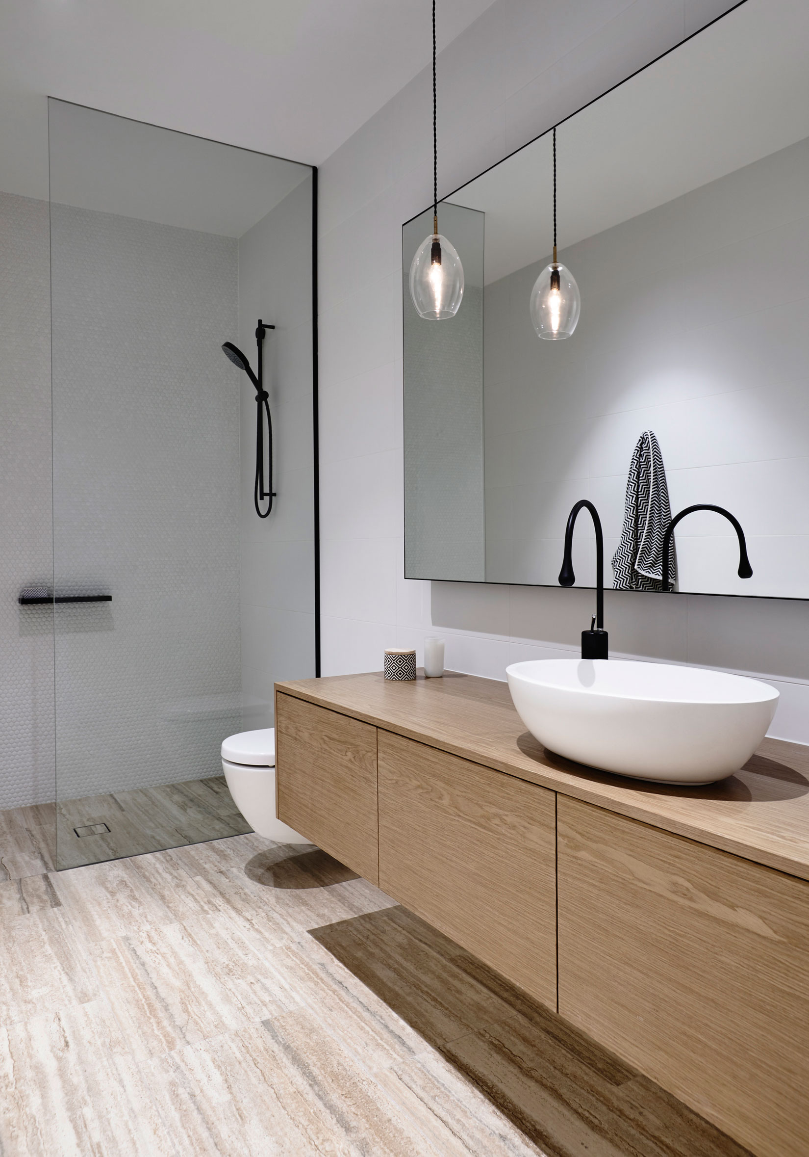 A Modern Home with Spacious Yoga Studio and Bright Neutral Interior in Victoria by InForm (12)