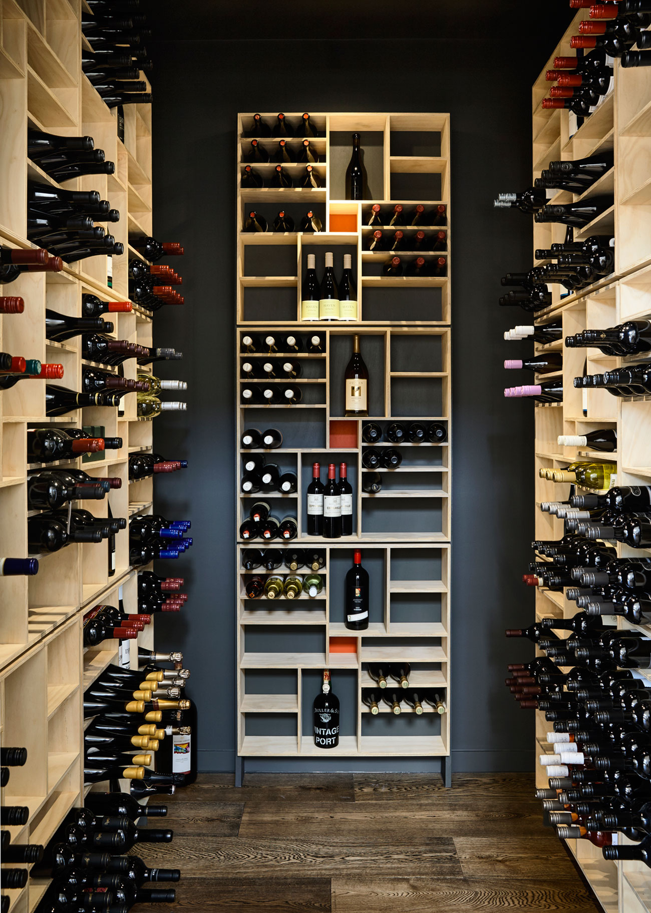 A Modern House with a Picturesque Central Courtyard in Eaglemont, Australia by InForm (13)