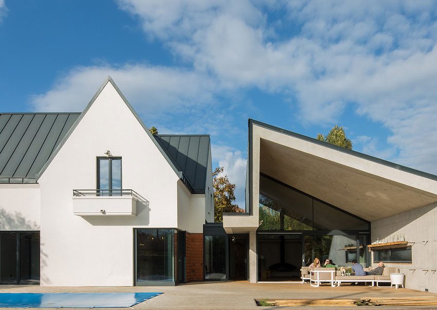 A Modern Reinterpretation of a Spacious and Traditional House in Otopeni, Romania by LAMA Arhitectura (1)