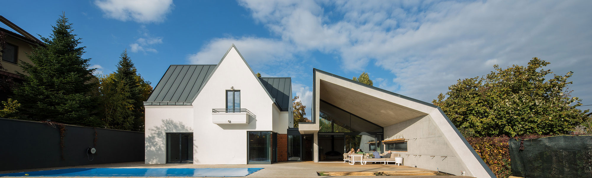 A Modern Reinterpretation of a Spacious and Traditional House in Otopeni, Romania by LAMA Arhitectura (1)