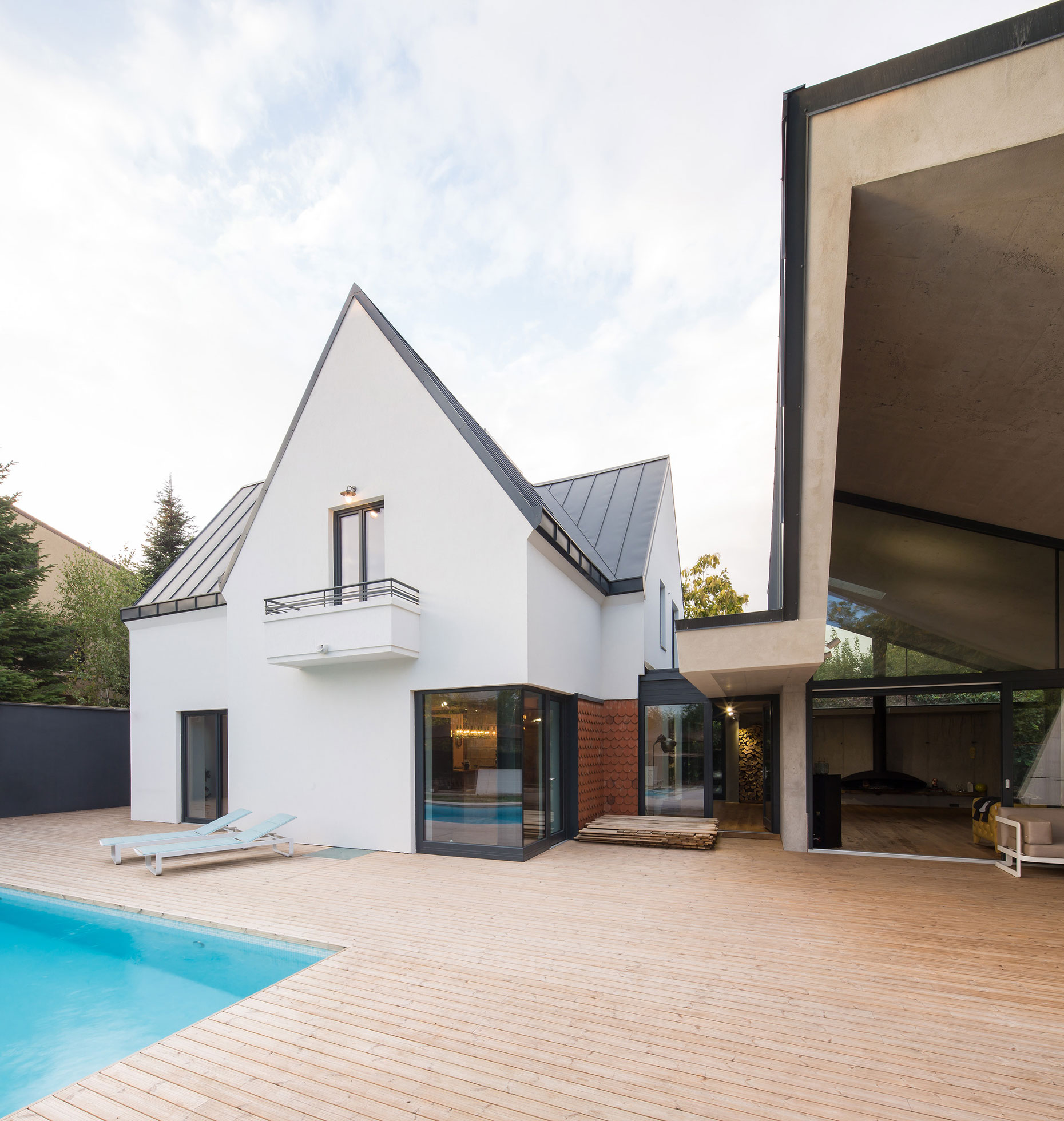 A Modern Reinterpretation of a Spacious and Traditional House in Otopeni, Romania by LAMA Arhitectura (4)