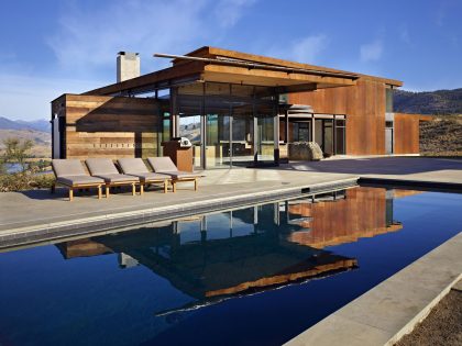 A Modern and Elegant Rural House with Open Spaces and Full of Natural Light in Washington by Olson Kundig (1)