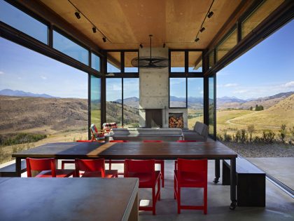 A Modern and Elegant Rural House with Open Spaces and Full of Natural Light in Washington by Olson Kundig (10)