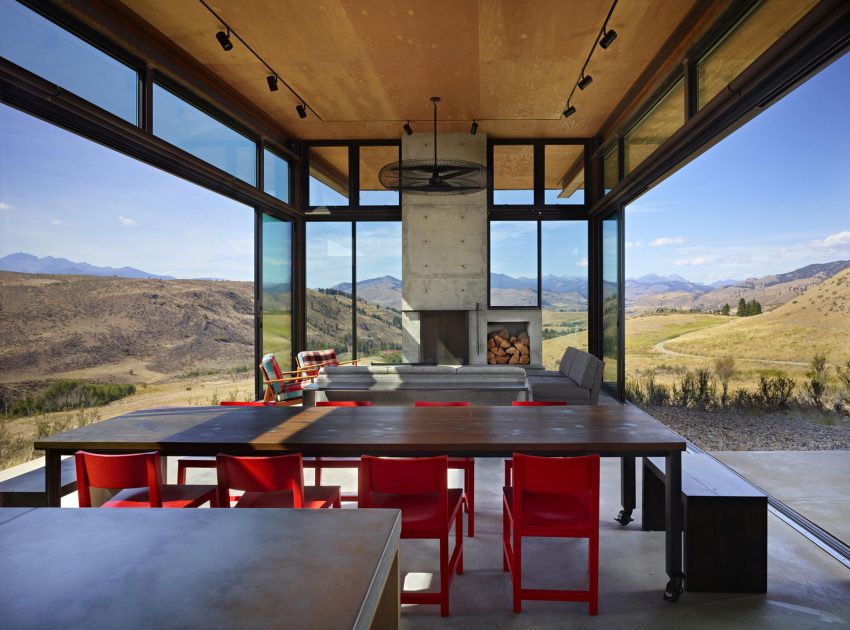 A Modern and Elegant Rural House with Open Spaces and Full of Natural Light in Washington by Olson Kundig (10)