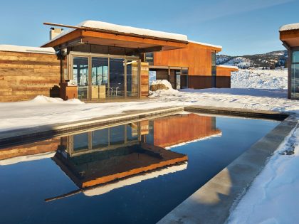 A Modern and Elegant Rural House with Open Spaces and Full of Natural Light in Washington by Olson Kundig (13)