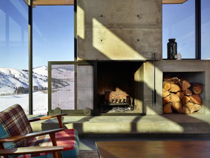 A Modern and Elegant Rural House with Open Spaces and Full of Natural Light in Washington by Olson Kundig (20)