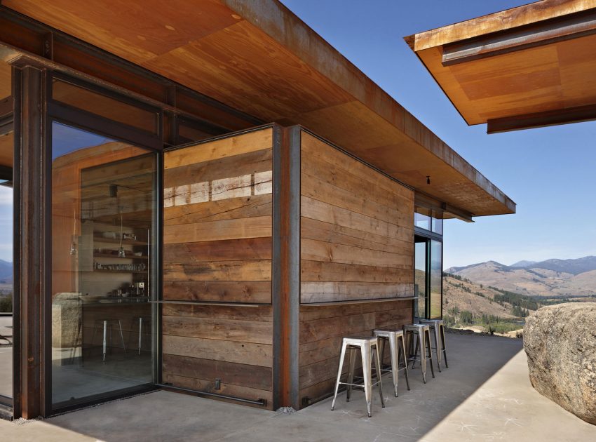 A Modern and Elegant Rural House with Open Spaces and Full of Natural Light in Washington by Olson Kundig (8)