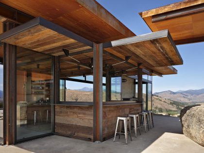 A Modern and Elegant Rural House with Open Spaces and Full of Natural Light in Washington by Olson Kundig (9)