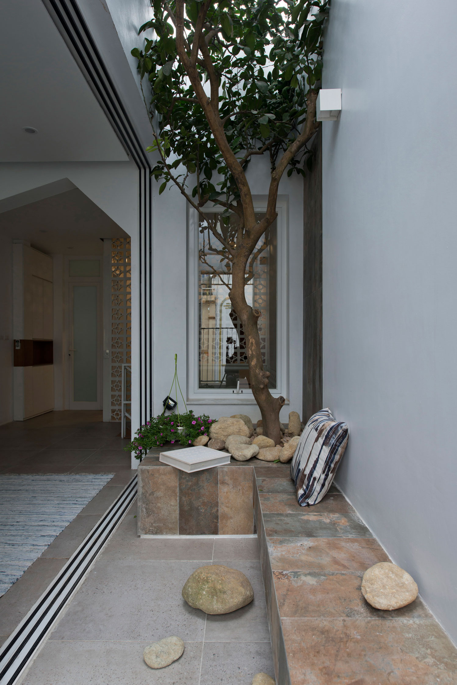A Lively and Modern Functional House with Small Space Garden in Hanoi by LANDMAK ARCHITECTURE (5)