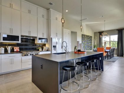 A Playful Contemporary Model Home with Stylish Interiors in Cedar Park by Scott Felder Homes Design Studio (10)