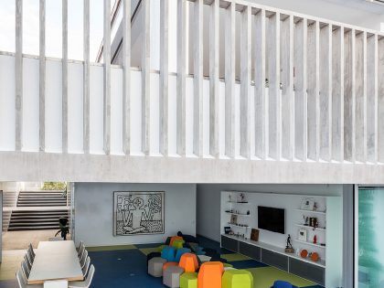 A Playful and Colorful House Designed for Fun and Parties in São Paulo by Pascali Semerdjian Architects (1)