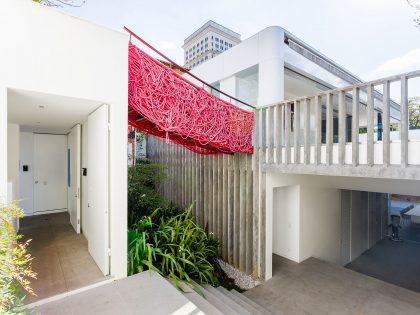 A Playful and Colorful House Designed for Fun and Parties in São Paulo by Pascali Semerdjian Architects (12)