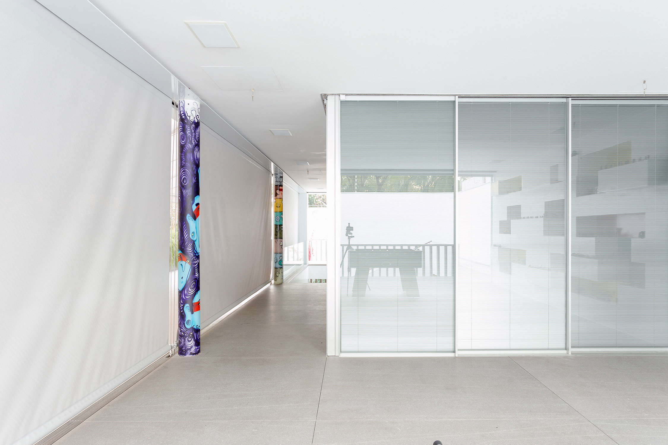 A Playful and Colorful House Designed for Fun and Parties in São Paulo by Pascali Semerdjian Architects (6)