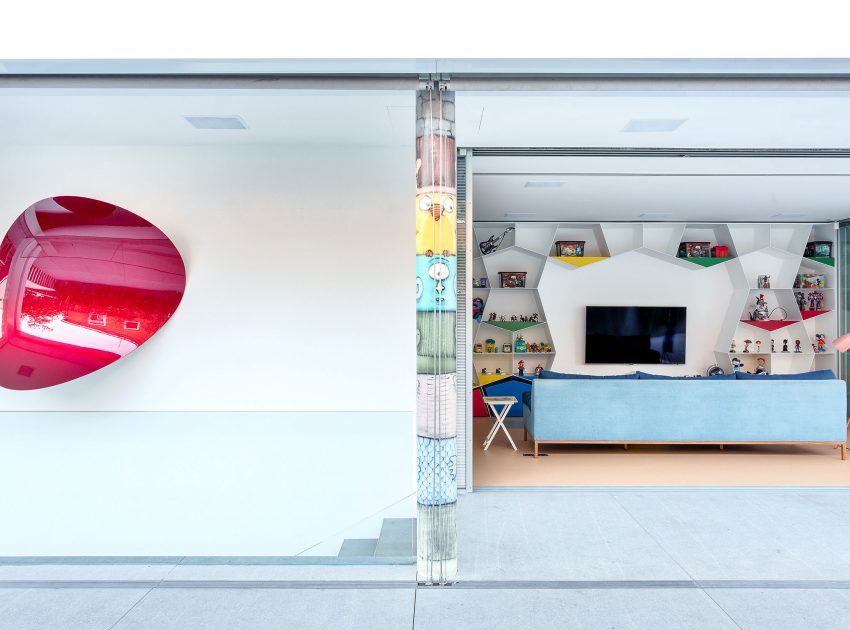 A Playful and Colorful House Designed for Fun and Parties in São Paulo by Pascali Semerdjian Architects (7)