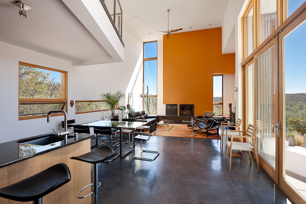 A Remarkable Modern House Built on a Steep Hill in Cedar Crest by Edward Fitzgerald Architects (5)