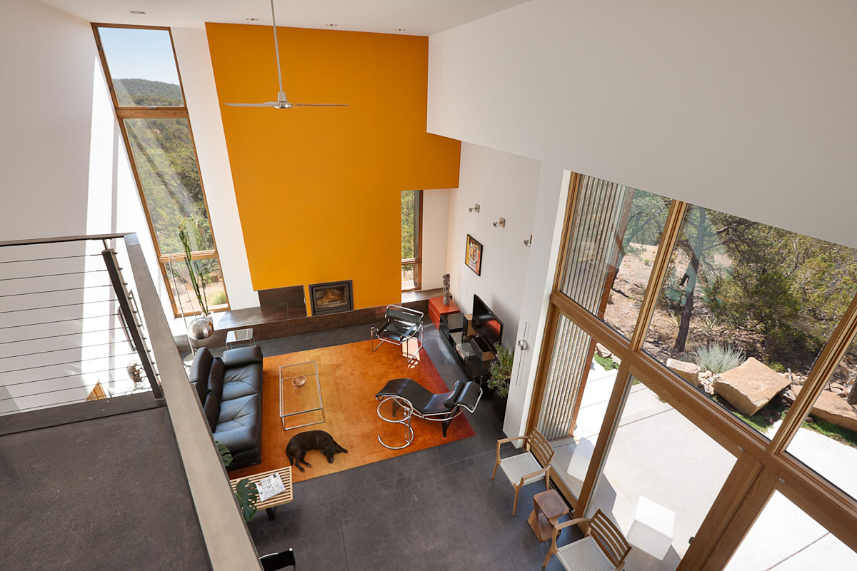 A Remarkable Modern House Built on a Steep Hill in Cedar Crest by Edward Fitzgerald Architects (6)