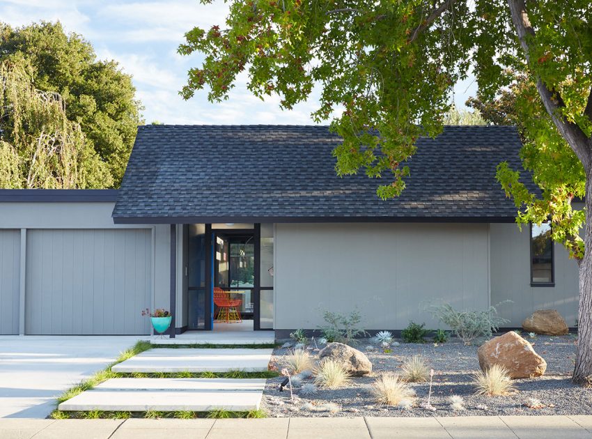 A Colorful and Warm Mid-Century Modern Home in Sunnyvale by Klopf Architecture (1)