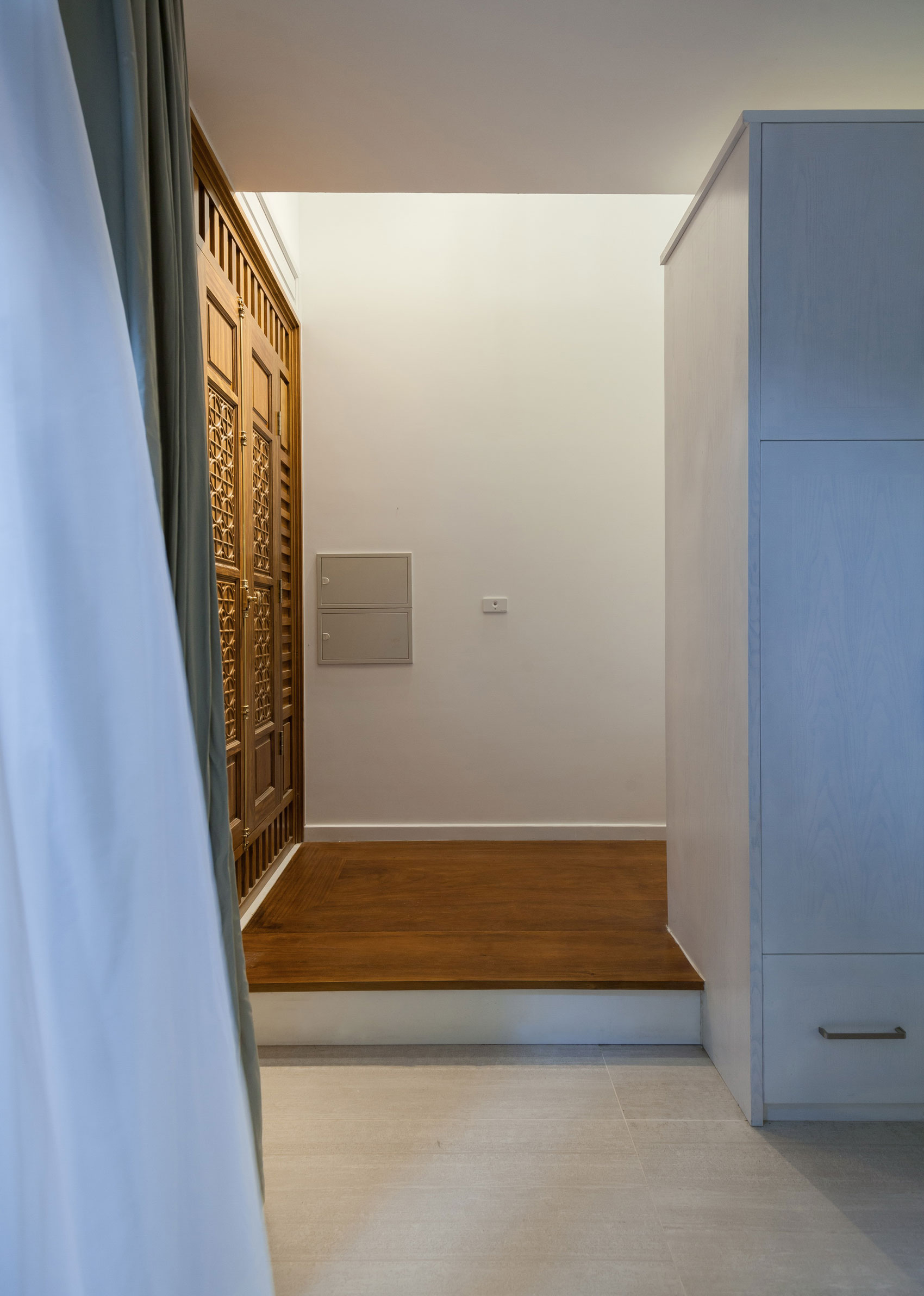 A Row House Transformed into a Bright Home with White Concrete Blocks in Vietnam by LANDMAK ARCHITECTURE (8)