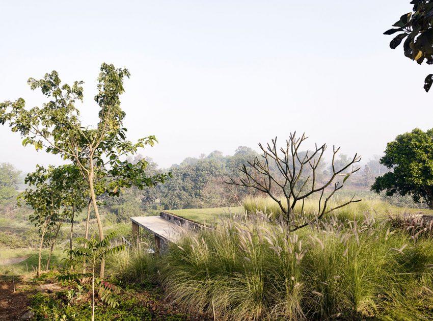 A Rustic Contemporary Home Nestled on Top of a Mountain in Harmony with Nature of Maharashtra by Architecture BRIO (6)