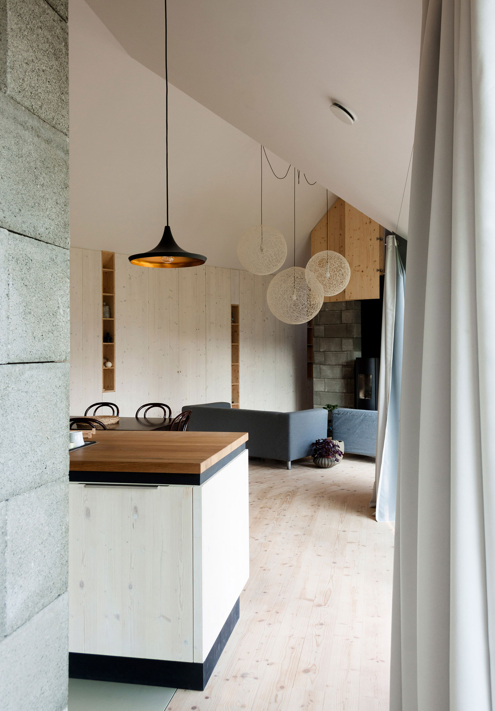 A Rustic Versatile House with Natural Light and Passive Solar Power in Slovakia by Martin Boles Architect (15)