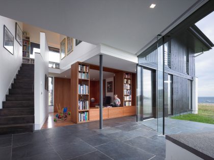 A Scottish Ruins Transformed Into an Exquisite Modern Home on the Isle of Coll by WT Architecture (6)