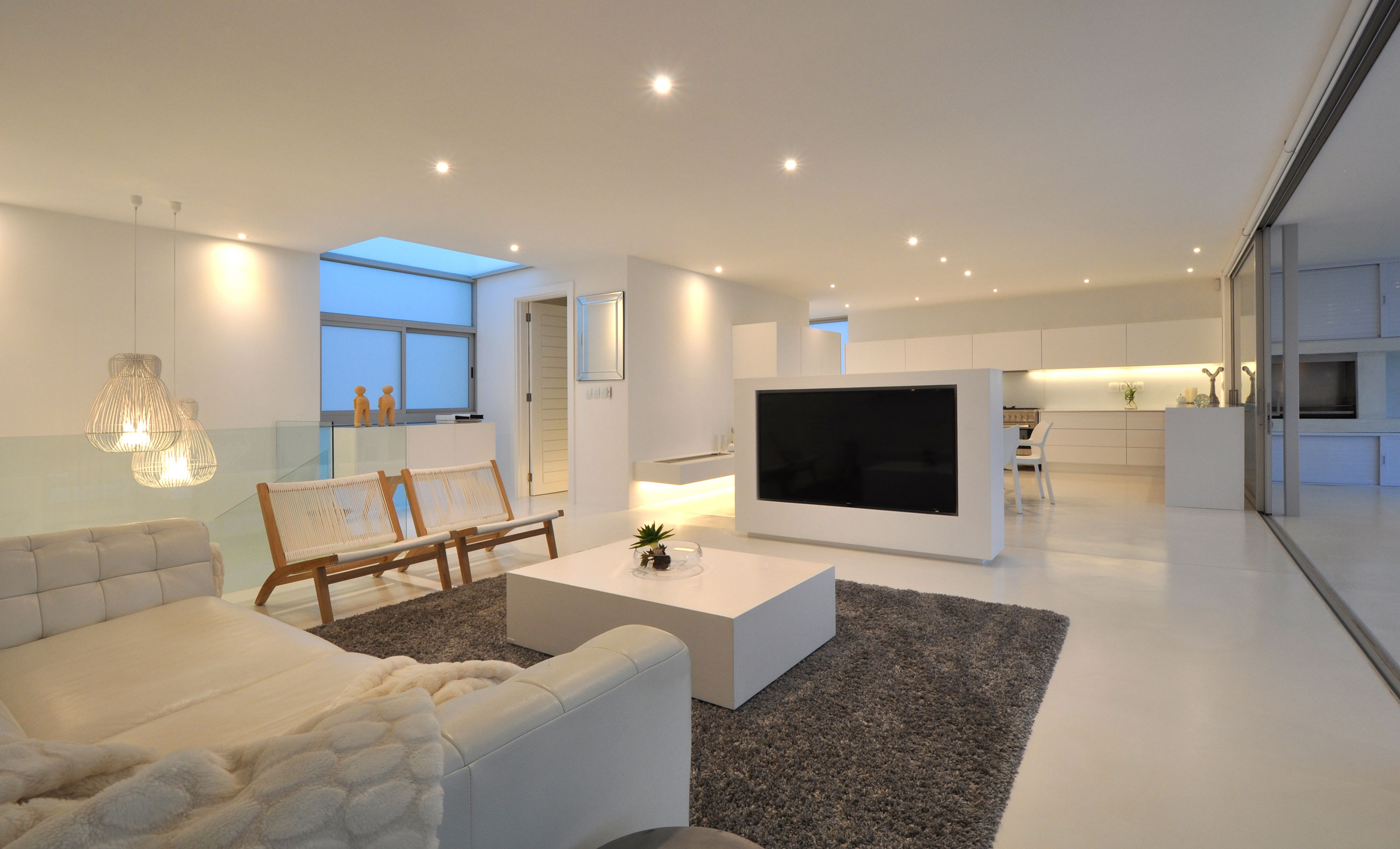 A Sleek Contemporary Home with Stylish and Practical Interiors in Knysna, South Africa by Studiovision Architecture (11)