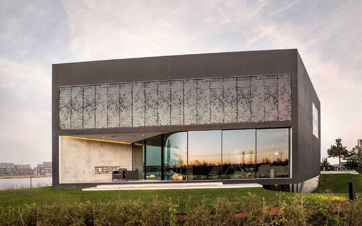 A Sleek and Bright Contemporary Home Surrounded by Water with Spectacular Views in Amsterdam by Studioninedots (1)