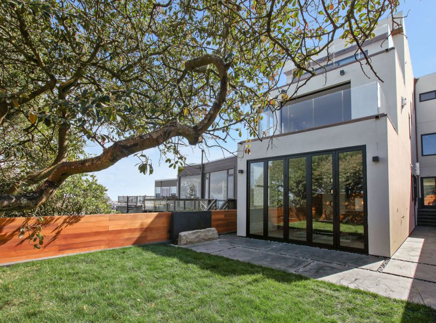 A Sleek and Light-Filled Modern Home with City Skyline Views in Noe Valley by Favreau Design (1)