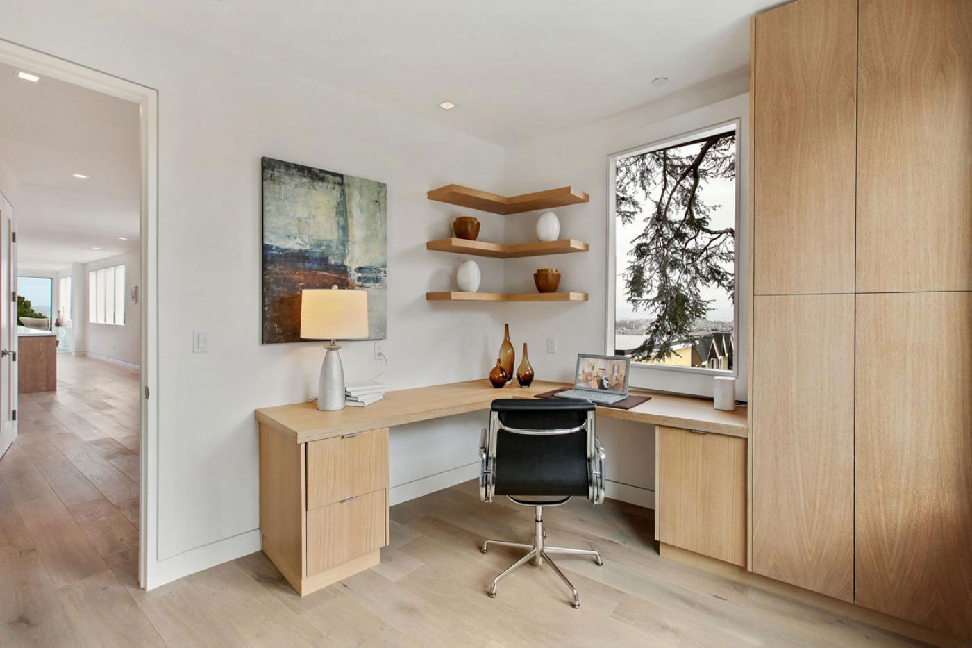 A Sleek and Light-Filled Modern Home with City Skyline Views in Noe Valley by Favreau Design (10)