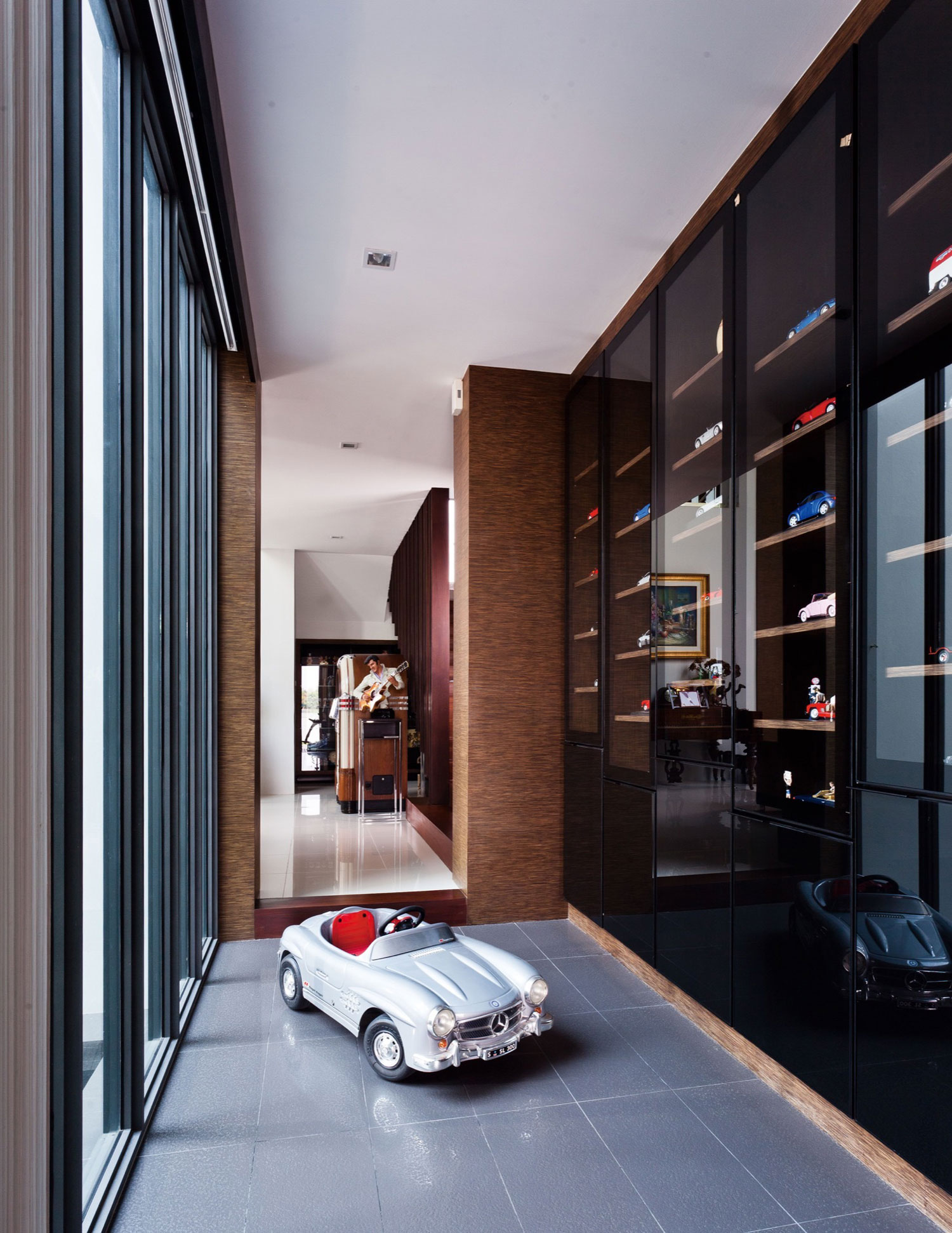 A Sleek and Sophisticated Contemporary Home in Bangkok by Archimontage Design Fields Sophisticated (9)