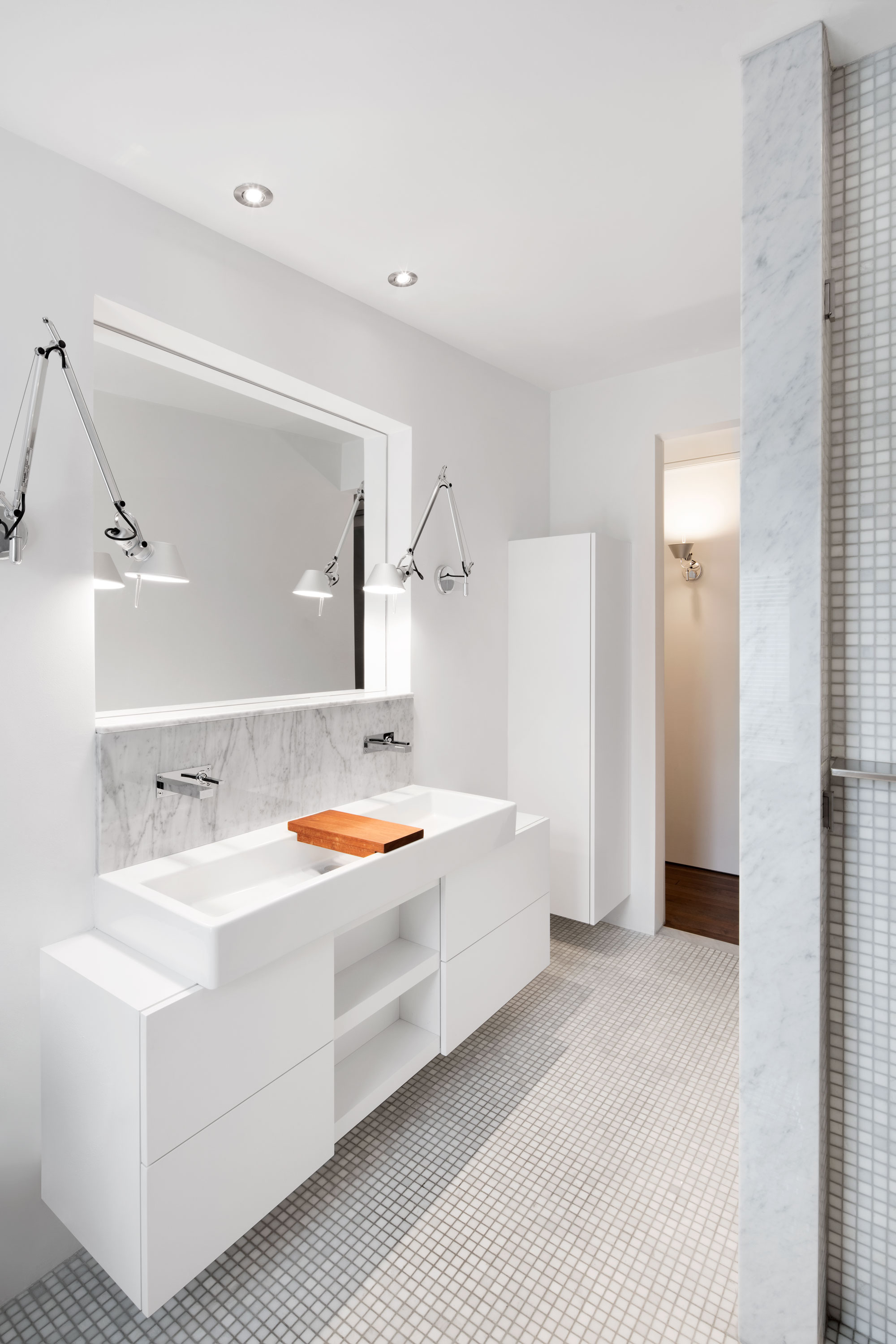 A Small Contemporary House with Bold Black Facade in Montréal by Architecture Open Form (11)