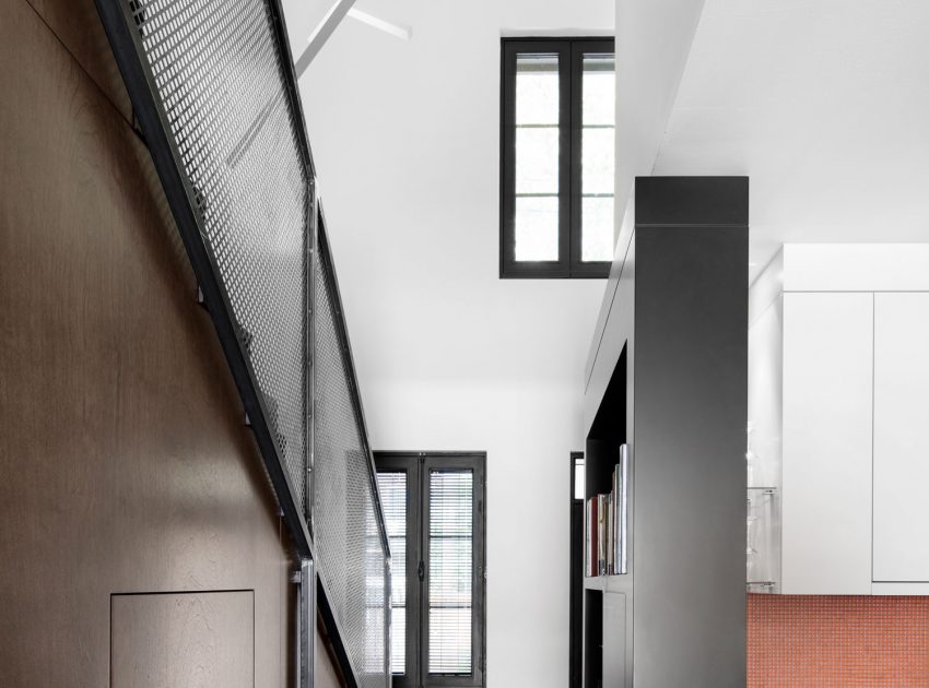 A Small Contemporary House with Bold Black Facade in Montréal by Architecture Open Form (8)
