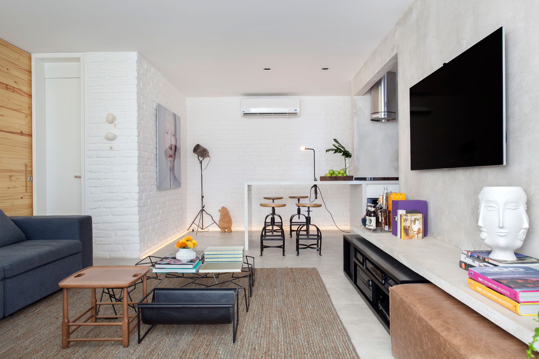 A Small and Stylish Modern Apartment in Rio de Janeiro by Studio ro+ca (4)
