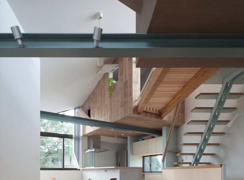 A Small yet Spacious House with Floating Treehouse in Tokyo by Yuki Miyamoto Architect (10)