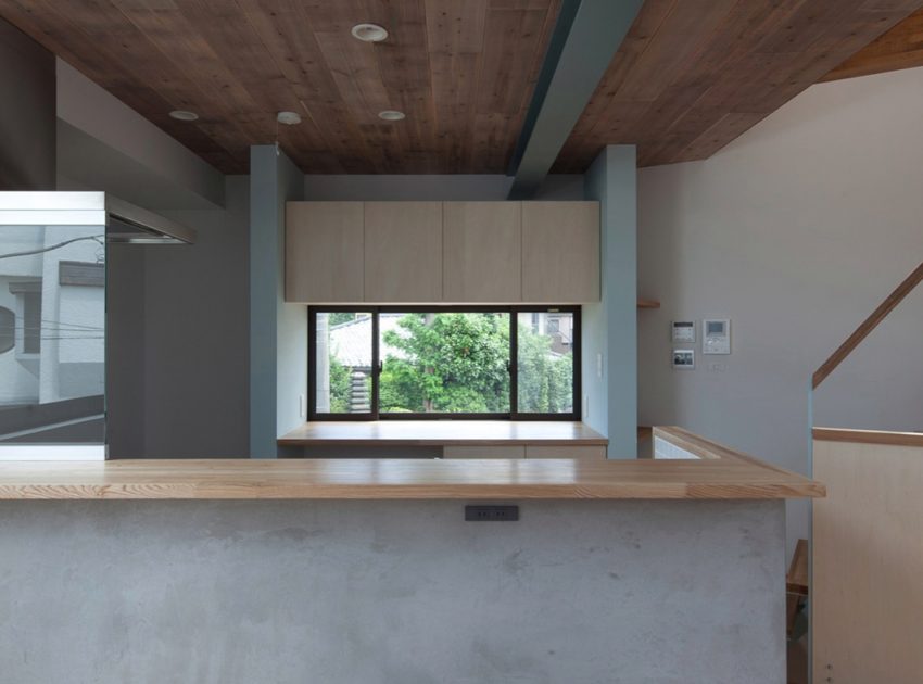 A Small yet Spacious House with Floating Treehouse in Tokyo by Yuki Miyamoto Architect (12)